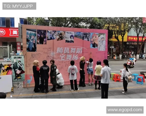 世界赛场馆外的Cosplay文化探秘与现场直击体验分享