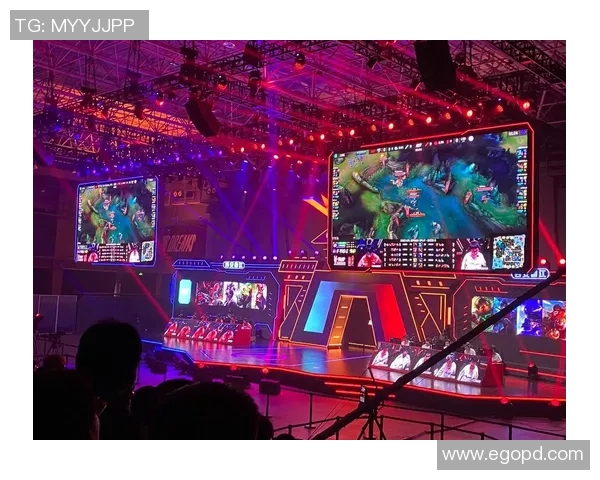 线上赛与线下赛的对比分析英雄联盟玩家体验究竟哪种更佳